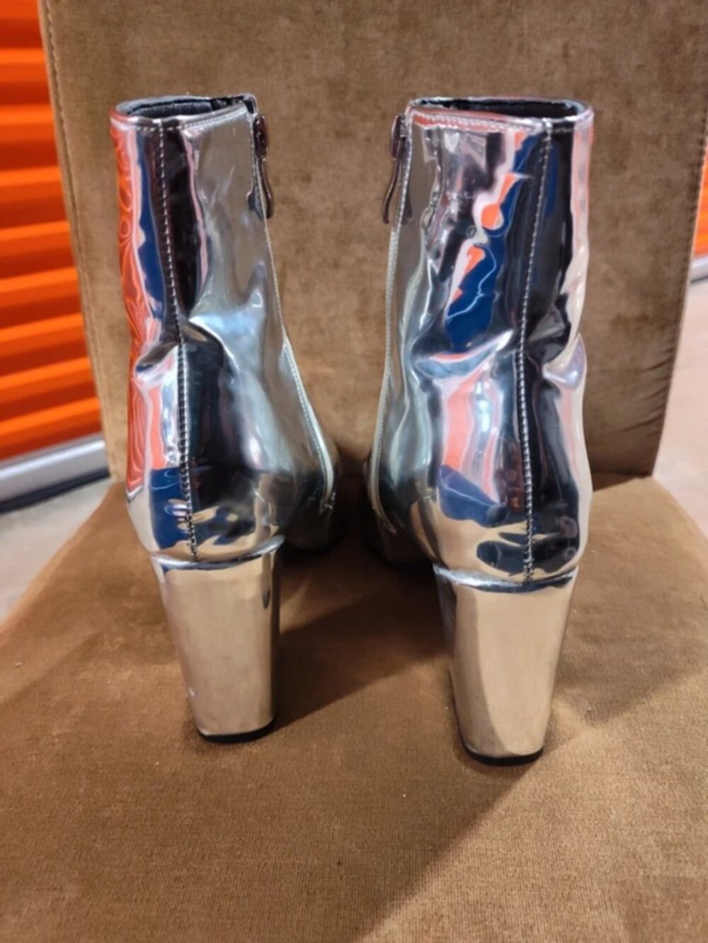 Disco Boot - Picture 2 of 4